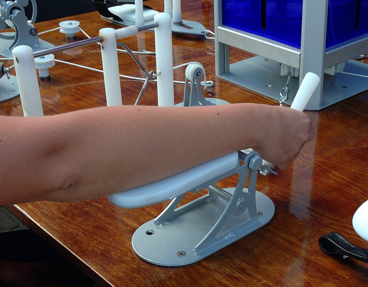 Manualex - unique table for hand exercising